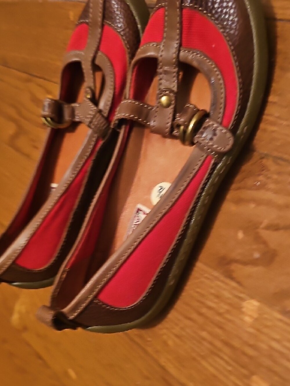 Lucky Brand Women's Red Canvas T-Strap Flats with Brown Leather Trim Size 7 1/2 - Picture 9 of 11